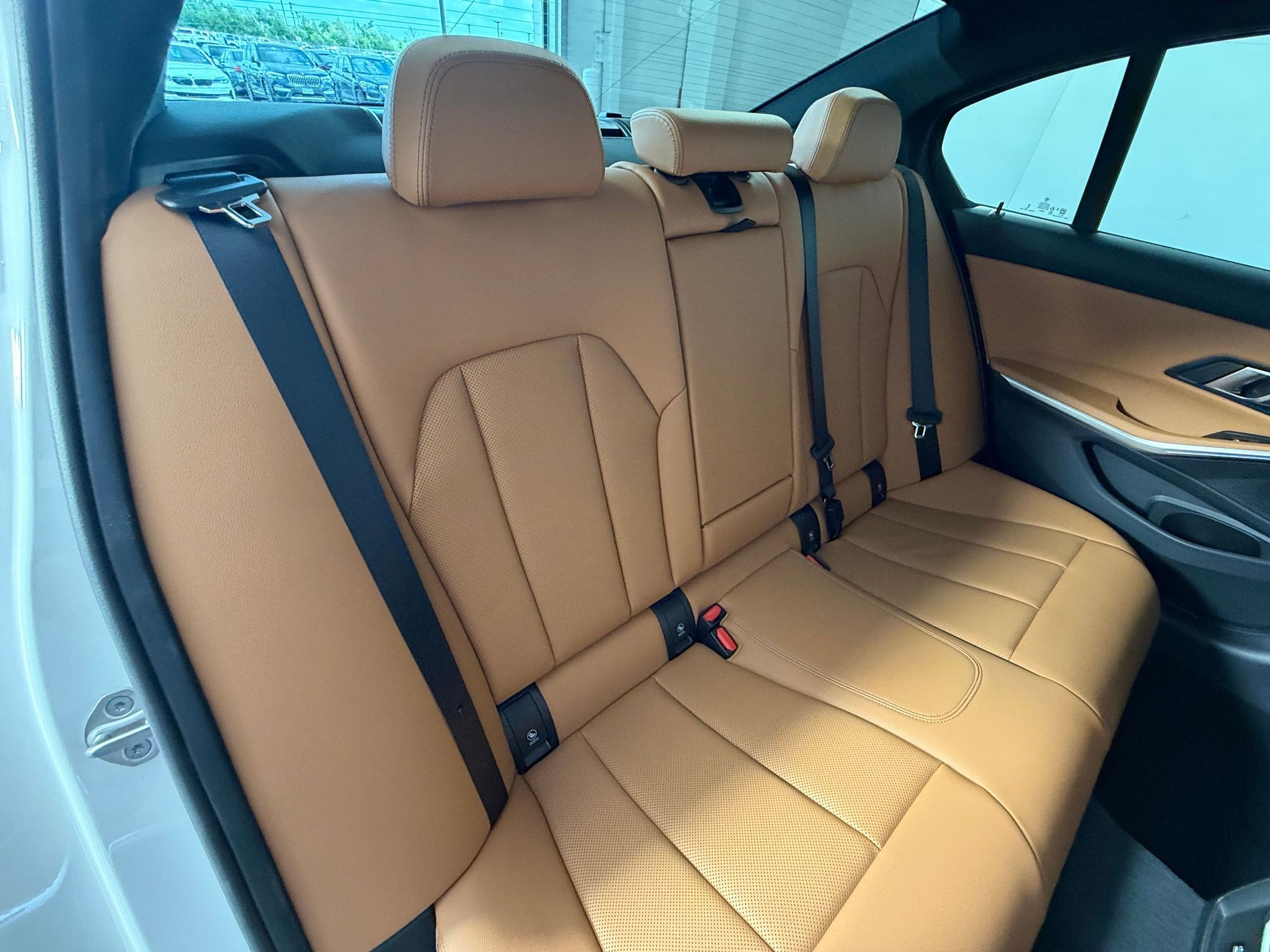 Used 2026 BMW 330i Sedan w/ M Sport Package image 33