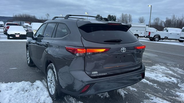 Used 2023 Toyota Highlander Limited image 5