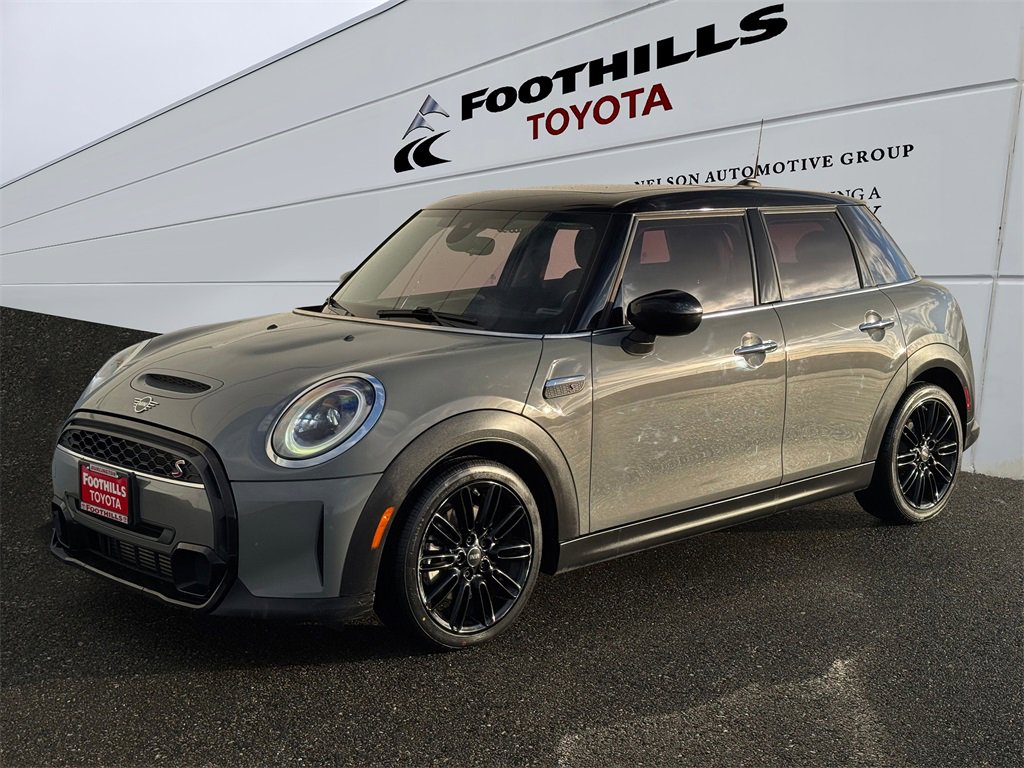 Used 2022 MINI Cooper S image 3