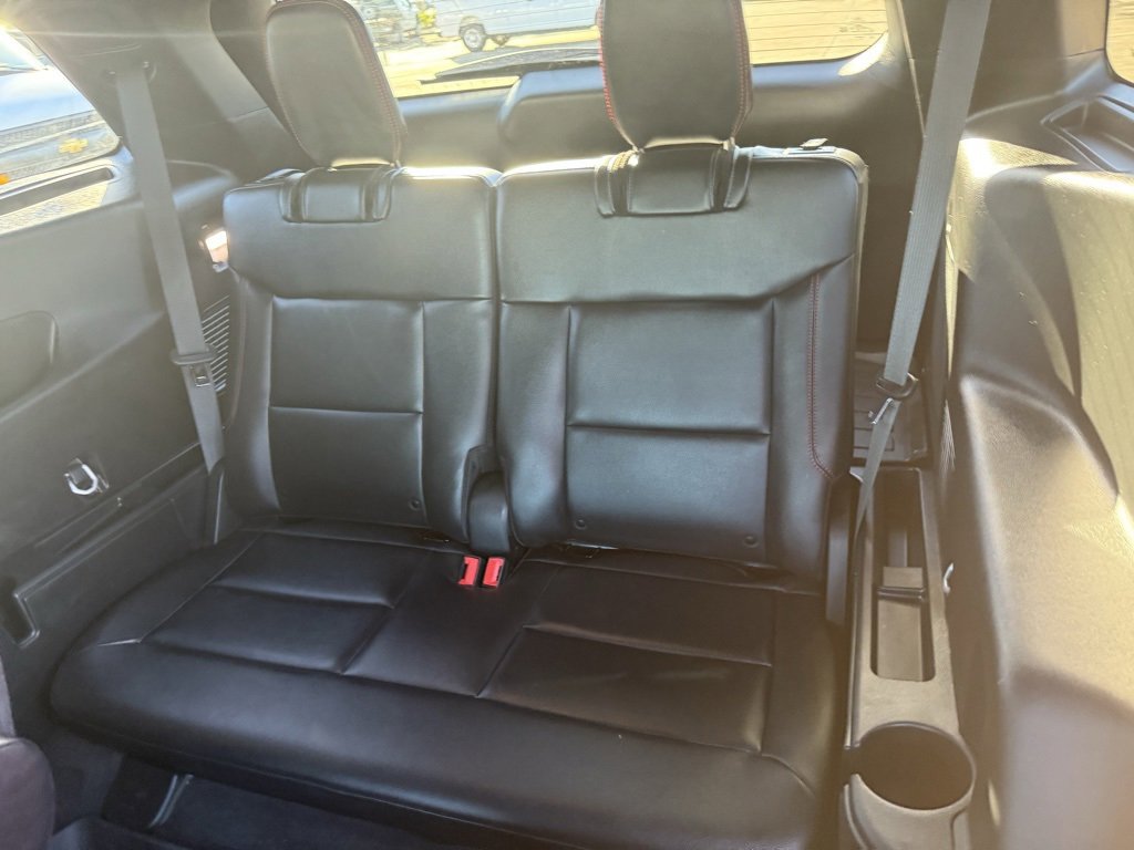 Used 2023 Ford Explorer ST-Line w/ Class IV Trailer Tow Package image 31