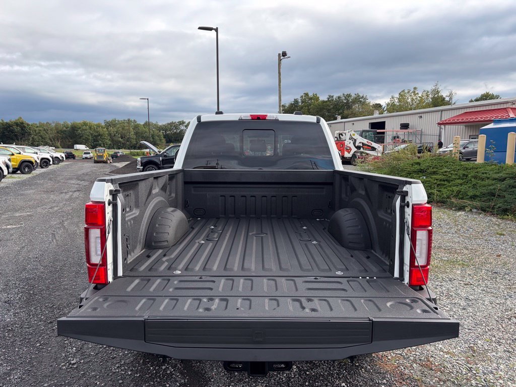 Used 2022 Ford F250 Lariat w/ Lariat Ultimate Package AWD/4WD image 19