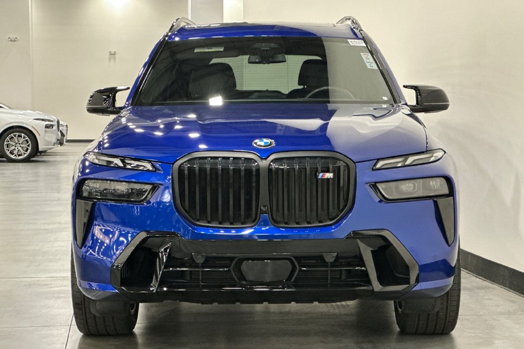 Certified 2025 BMW X7 M60i AWD/4WD image 9