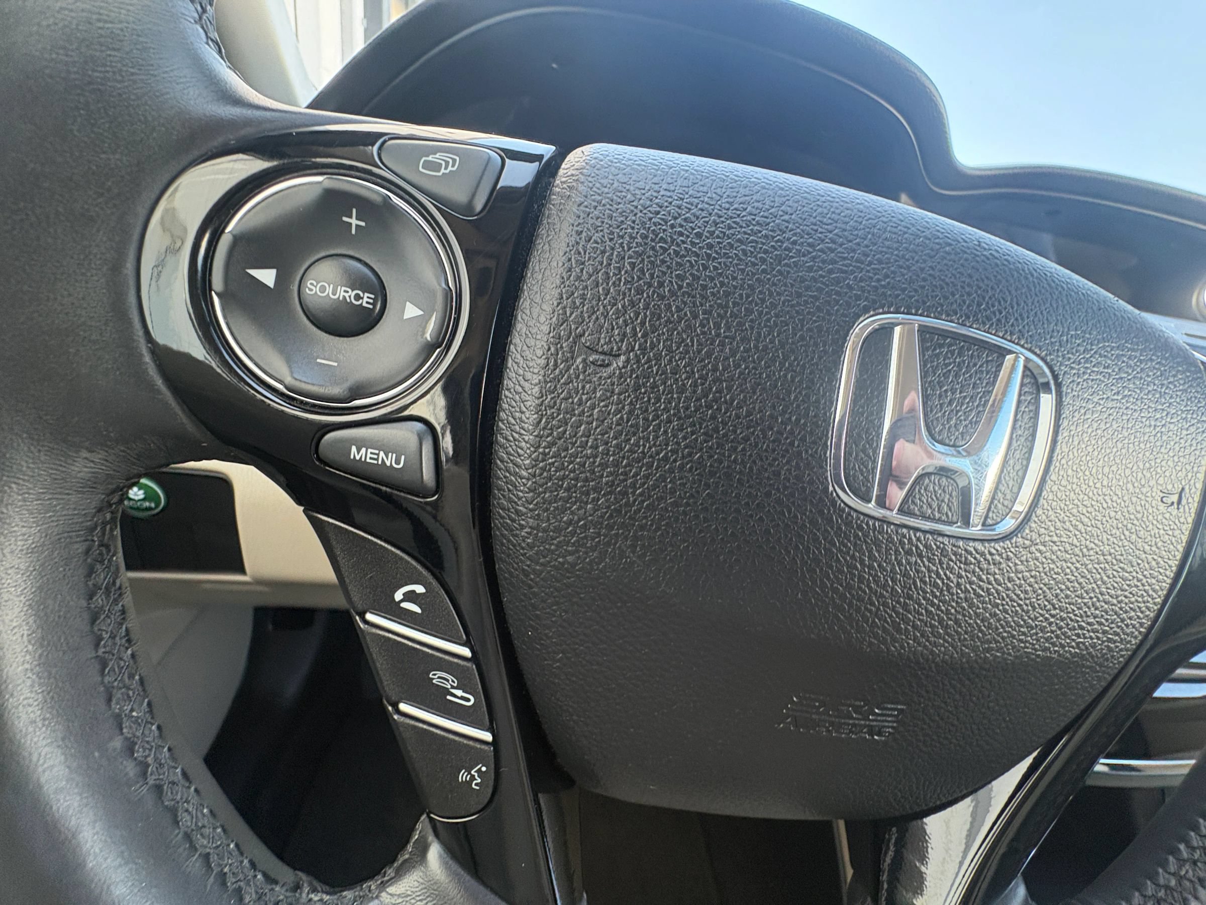 Used 2017 Honda Accord EX-L image 27