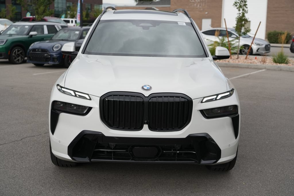 Used 2027 BMW X7 xDrive40i w/ M Sport Package AWD/4WD image 8