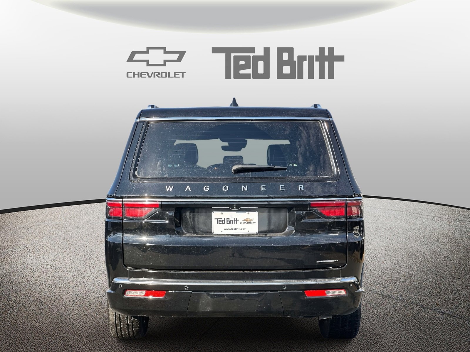 Used 2024 Jeep Wagoneer L Series II w/ Flexible Seating Group image 5