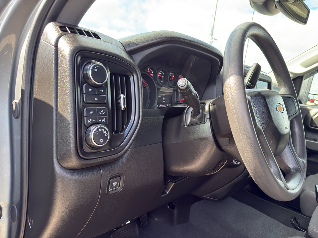Used 2024 Chevrolet Silverado 2500 Custom w/ Custom Value Package AWD/4WD image 15