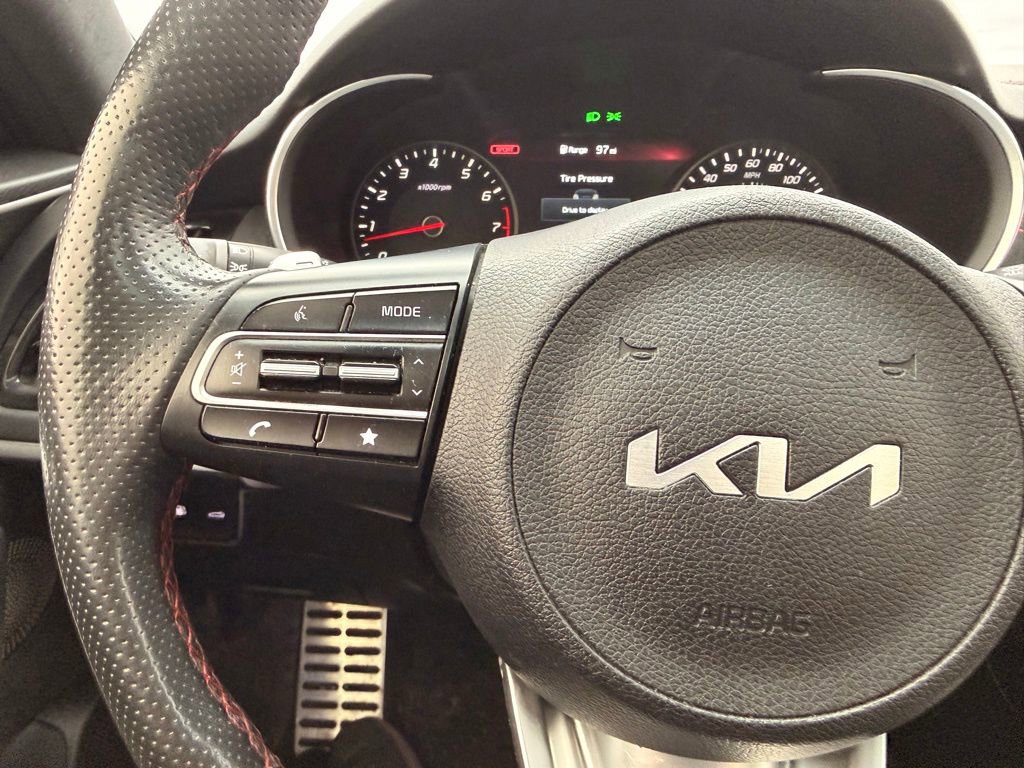 Used 2023 Kia Stinger GT2 image 22