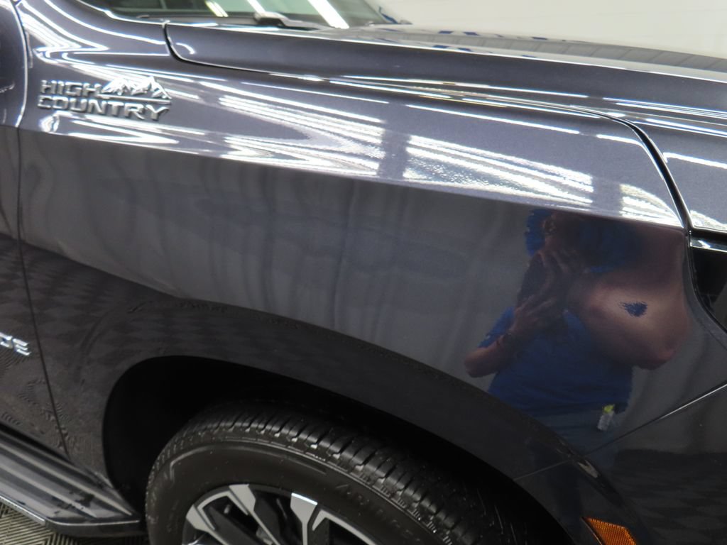 Used 2025 Chevrolet Tahoe High Country AWD/4WD image 43