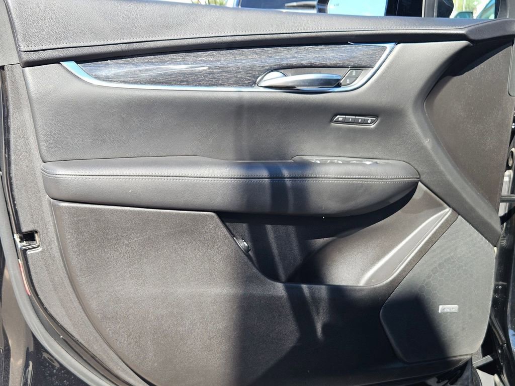 Used 2022 Cadillac XT5 Premium Luxury w/ LPO, Floor Liner Package FWD image 7