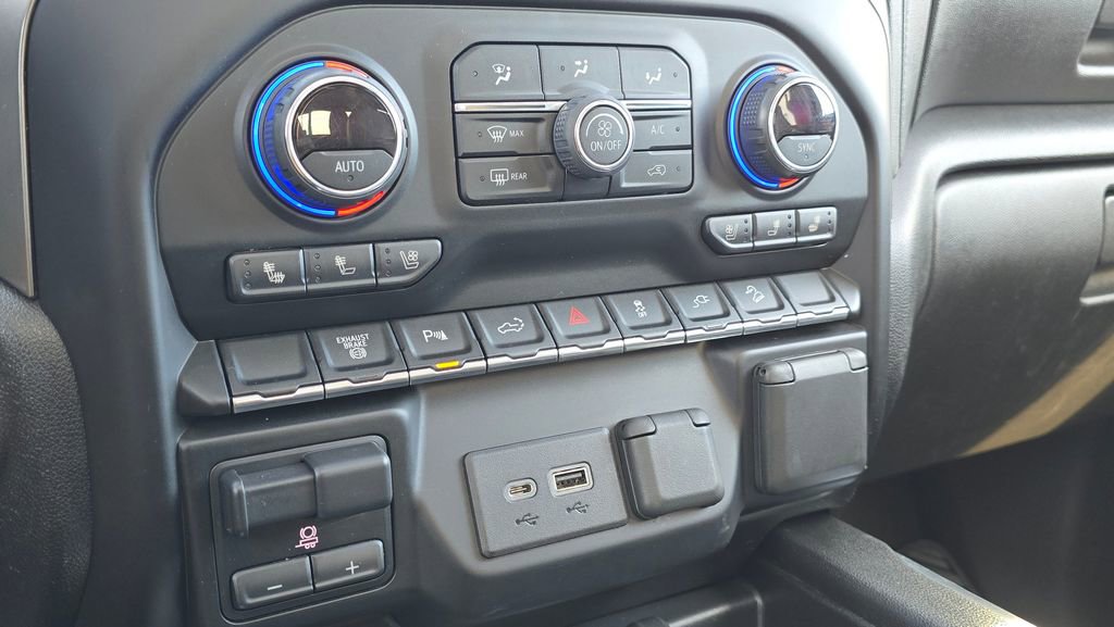 Used 2020 Chevrolet Silverado 2500 LTZ w/ LTZ Plus Package image 68