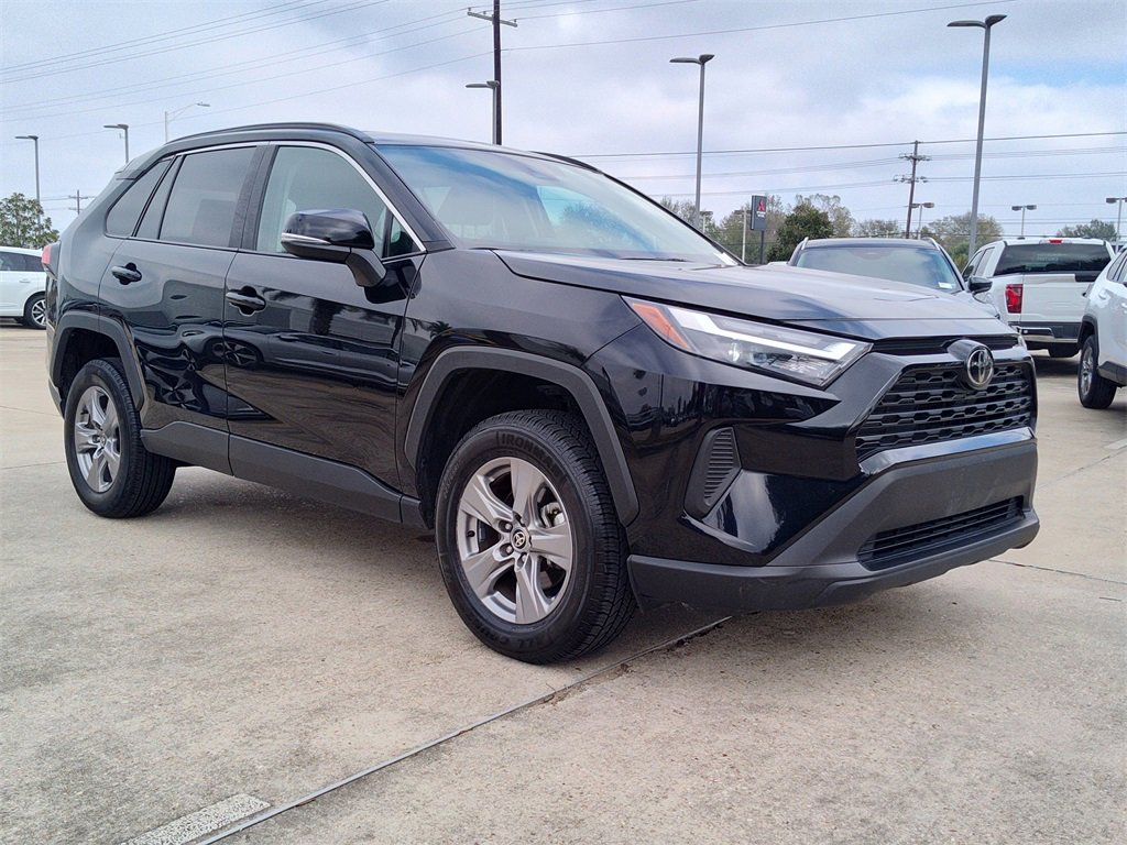 Used 2024 Toyota RAV4 XLE image 15