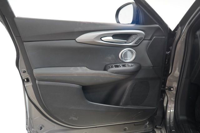 New 2025 Alfa Romeo Tonale w/ Premium Package image 17