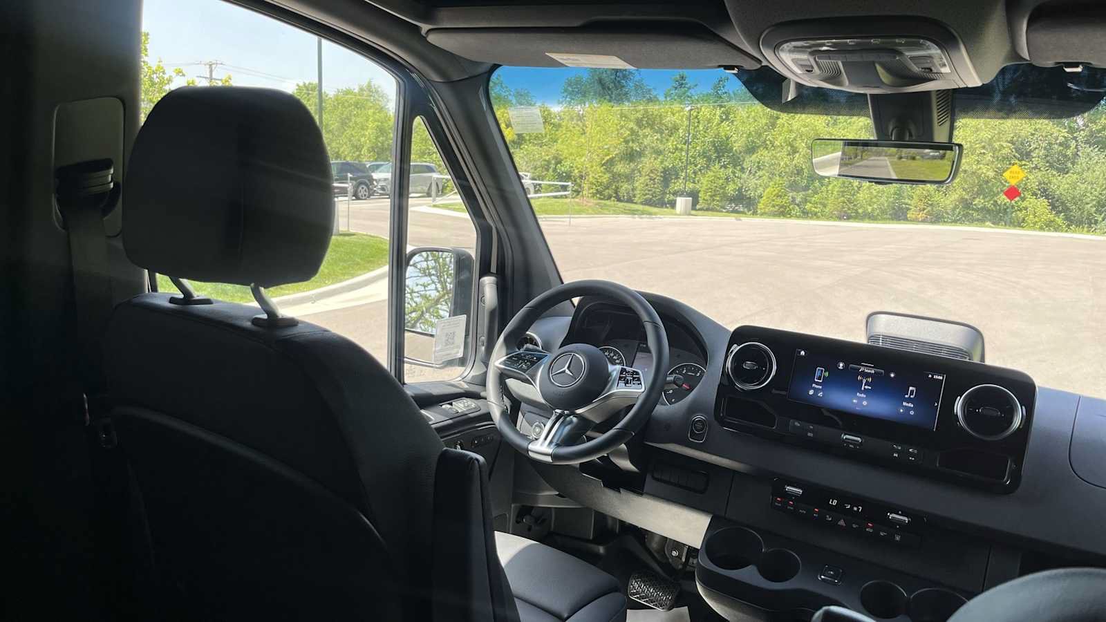 New 2026 Mercedes-Benz Sprinter 2500 image 29