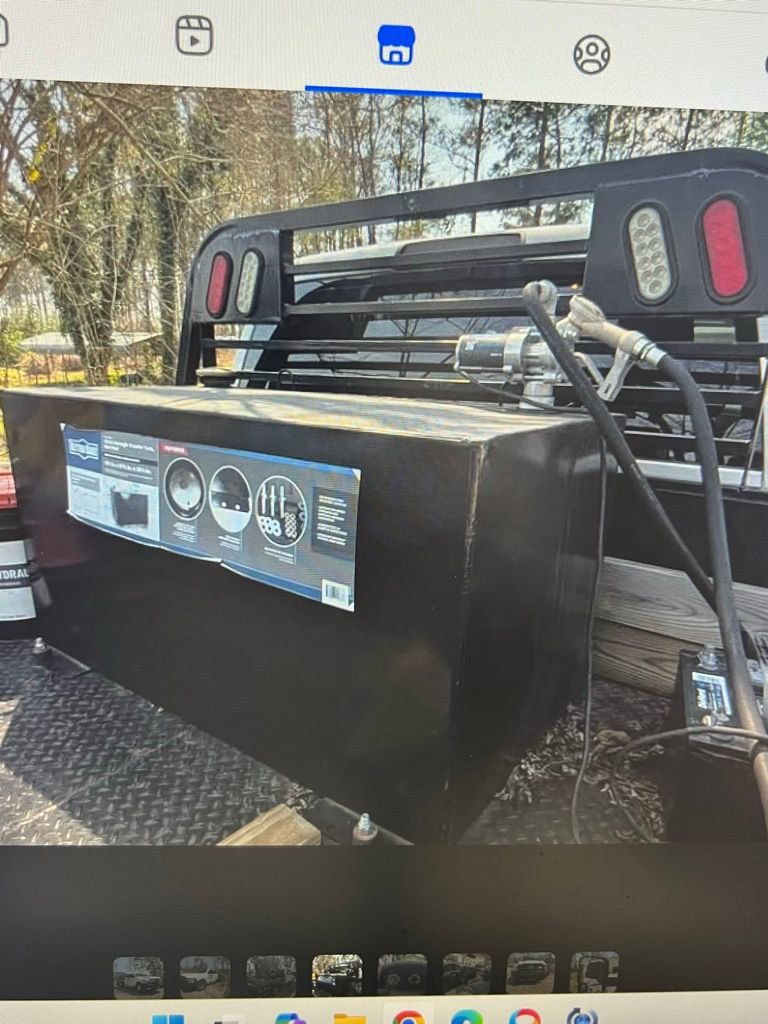 Used 2017 RAM 3500 Tradesman w/ Chrome Appearance Group image 3