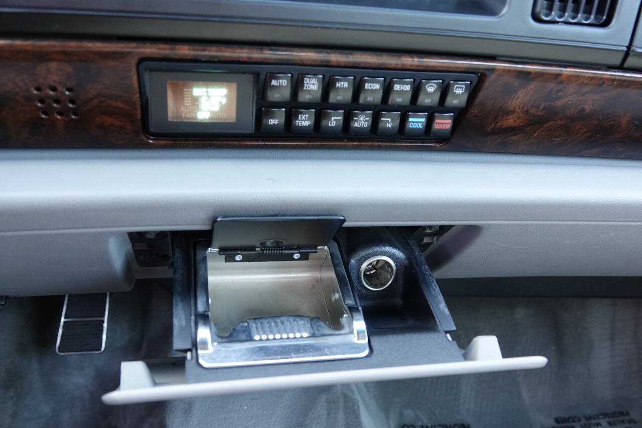 Used 1993 Buick Park Avenue Ultra FWD image 92