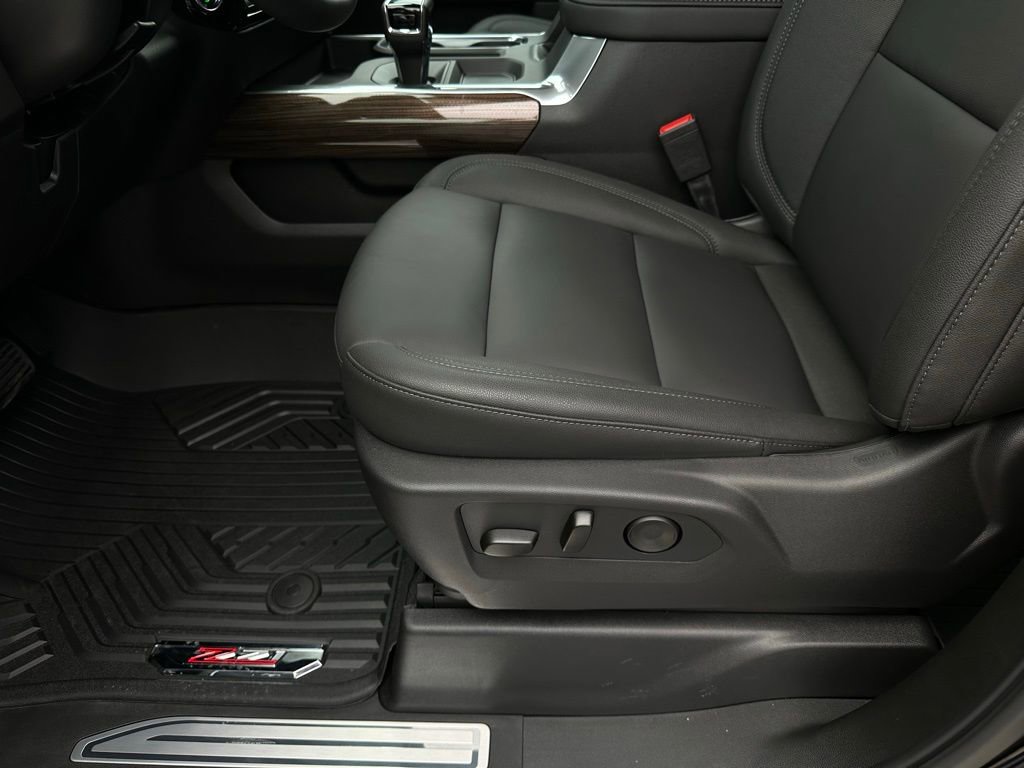 New 2026 Chevrolet Silverado 1500 RST w/ RST All Star Premium Package AWD/4WD image 11