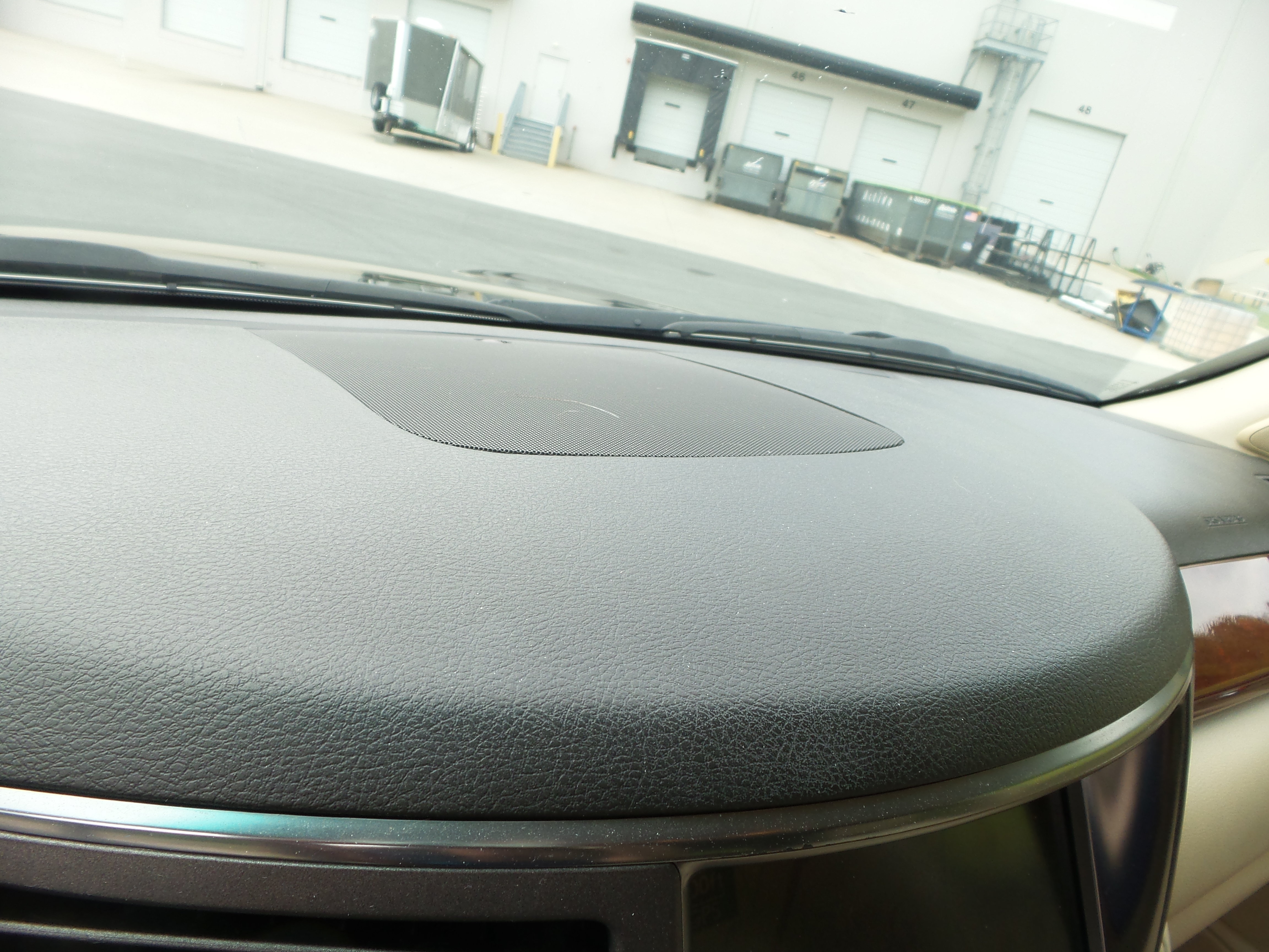 Used 2011 Lexus LX 570 4WD image 27