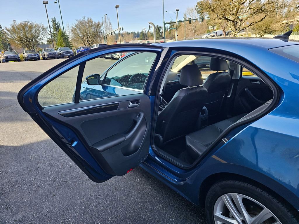 Used 2017 Volkswagen Jetta SEL image 15