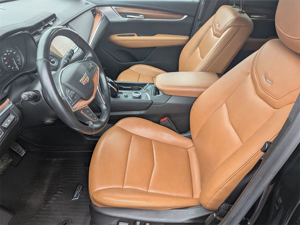 Used 2023 Cadillac XT5 Premium Luxury w/ Technology Package image 12