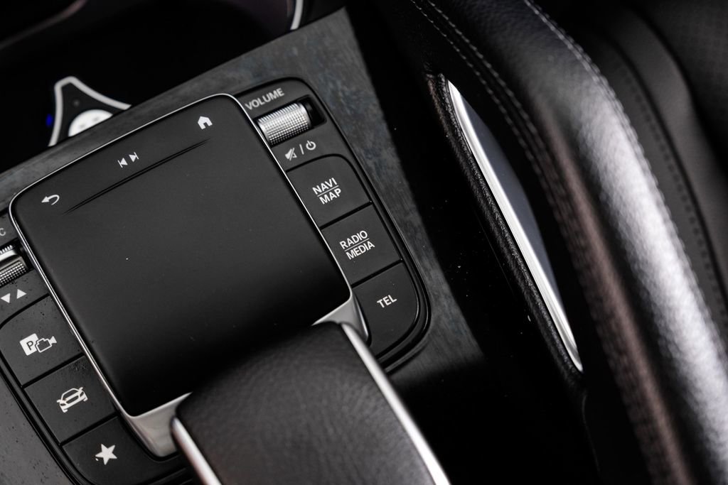 Used 2023 Mercedes-Benz GLS 450 4MATIC w/ AMG Line Exterior image 27