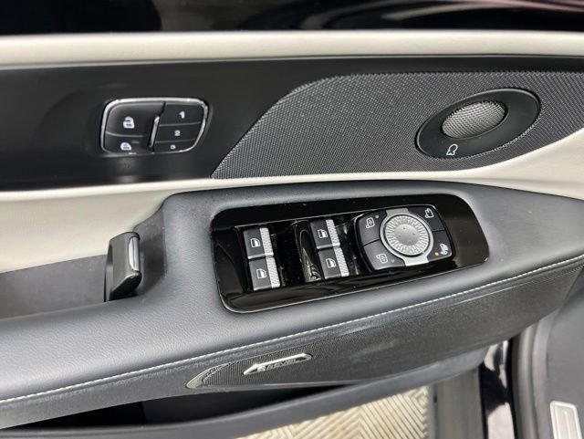 Certified 2025 Lincoln Nautilus Reserve AWD/4WD image 13