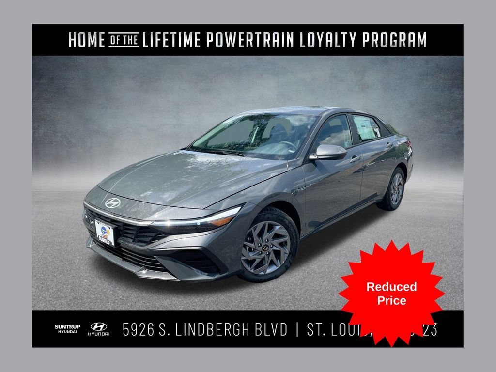 Used 2025 Hyundai Elantra Blue image 1