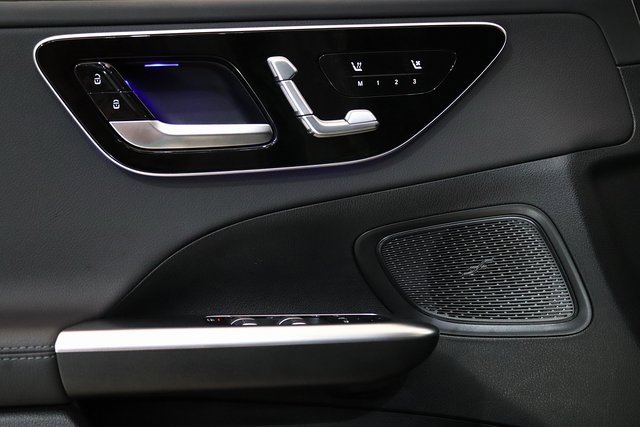 Certified 2025 Mercedes-Benz C 300 4MATIC Sedan video 3