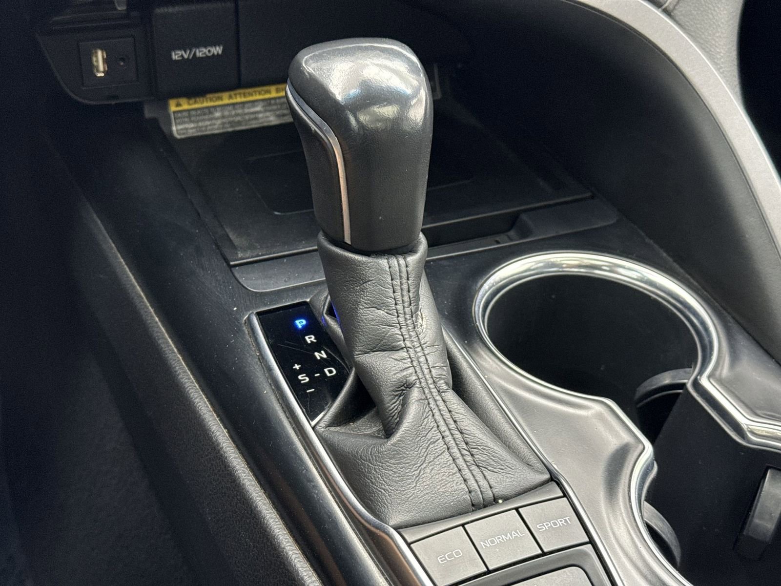 Used 2019 Toyota Camry XSE FWD image 28
