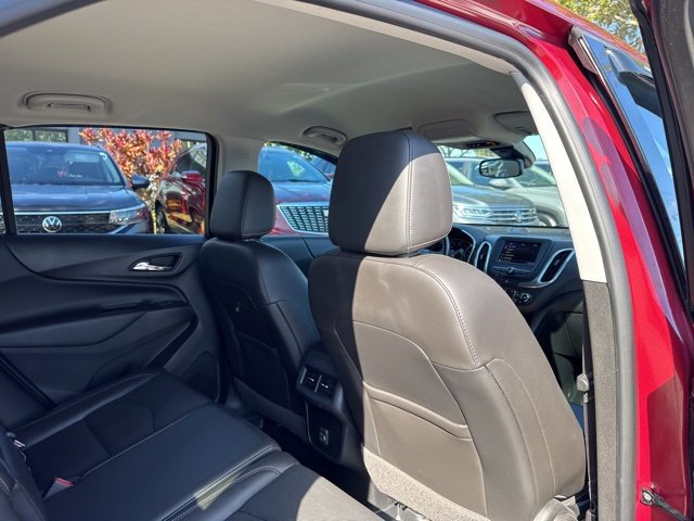 Used 2020 Chevrolet Equinox LT w/ Sport Edition image 16