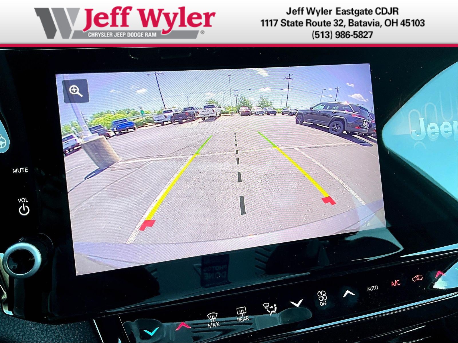 New 2026 Jeep Grand Cherokee Altitude AWD/4WD image 25