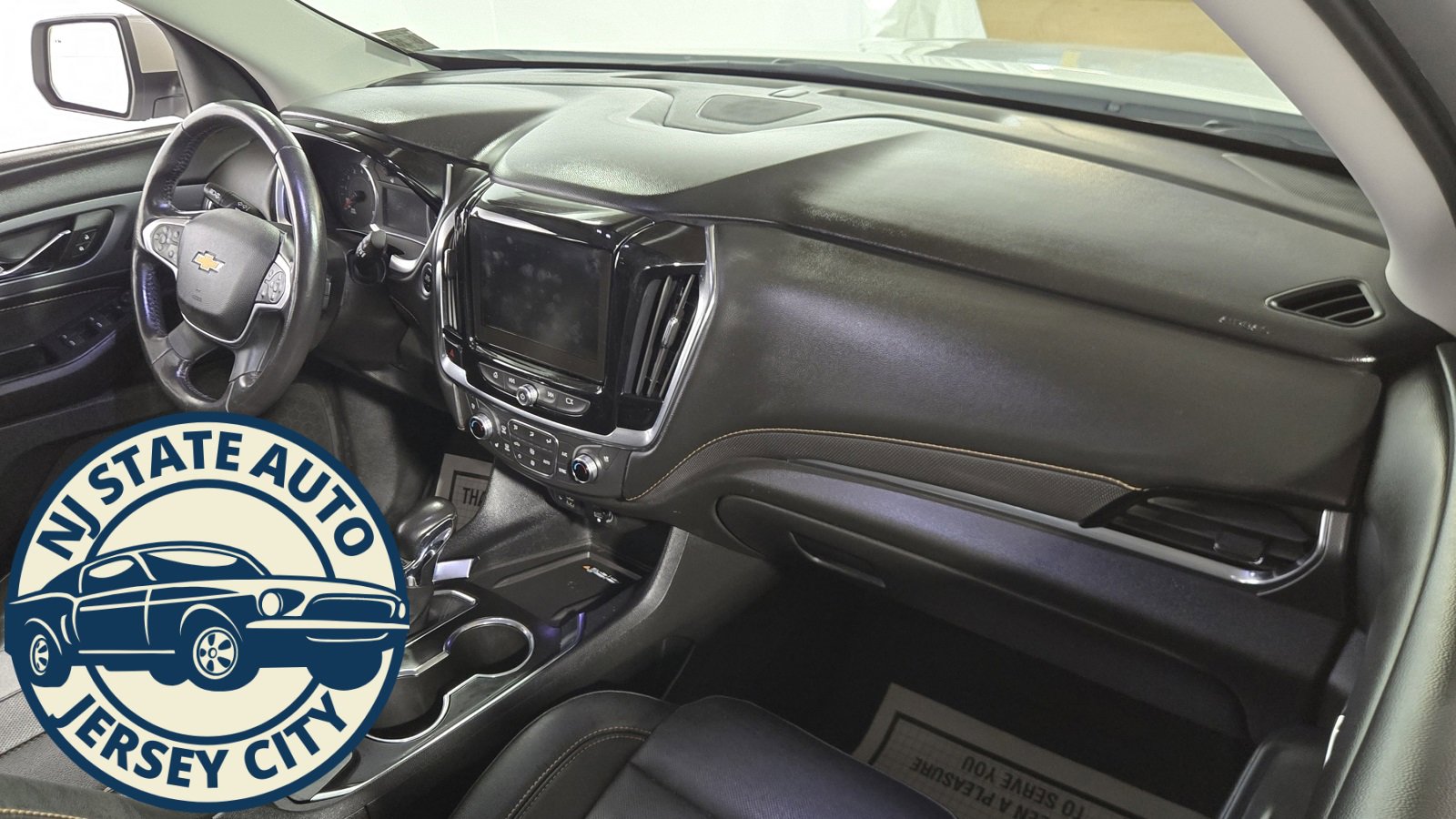 Used 2021 Chevrolet Traverse Premier image 38