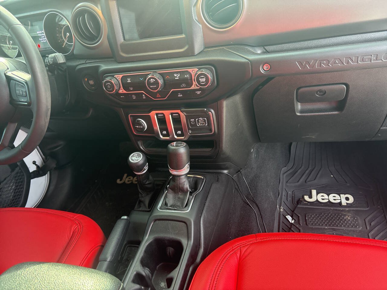 Used 2023 Jeep Wrangler Sport AWD/4WD image 3