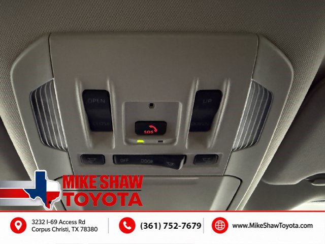 Used 2024 Toyota Highlander XLE FWD image 23
