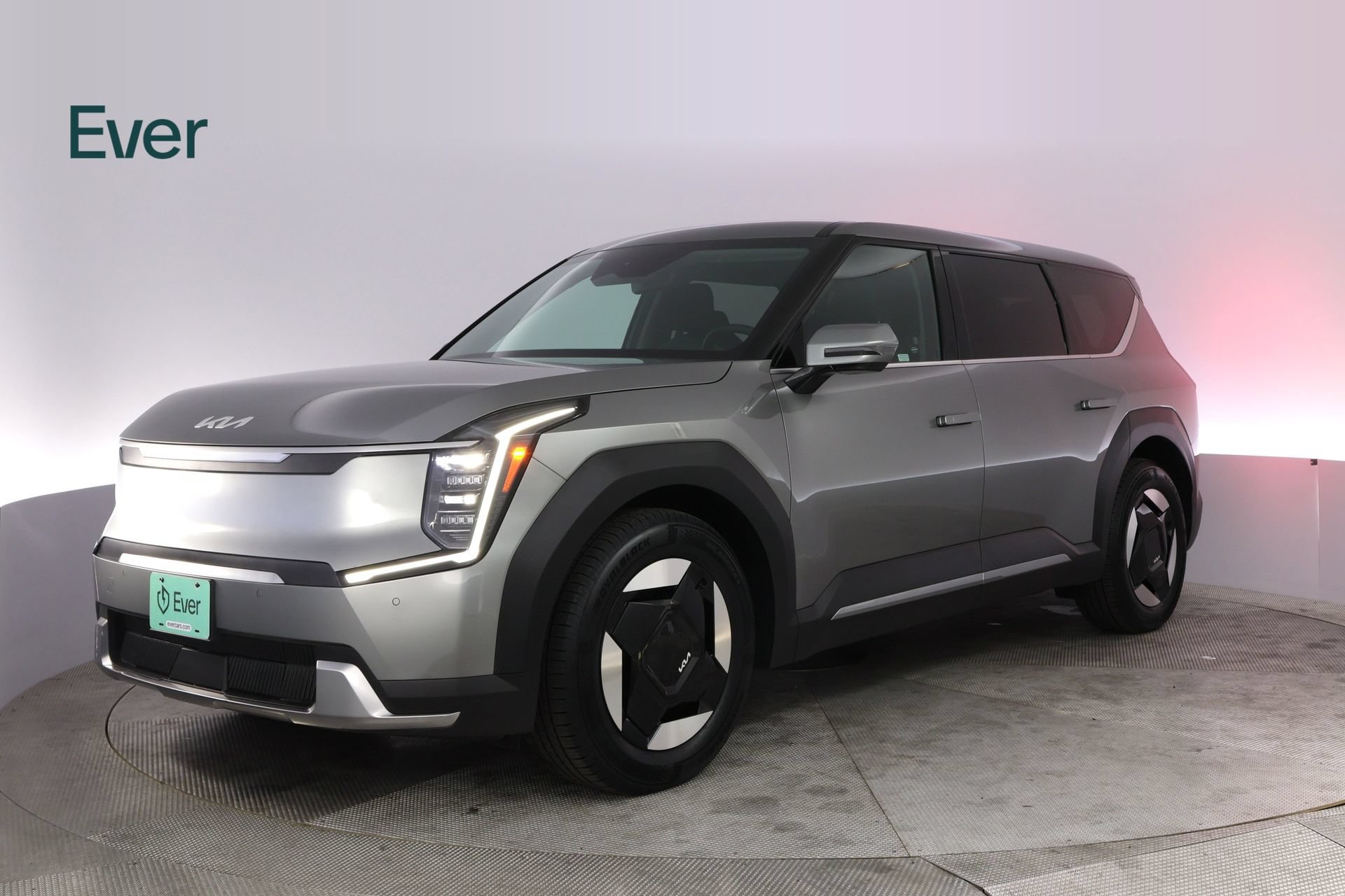 Used 2024 Kia EV9 Light Long Range RWD image 2