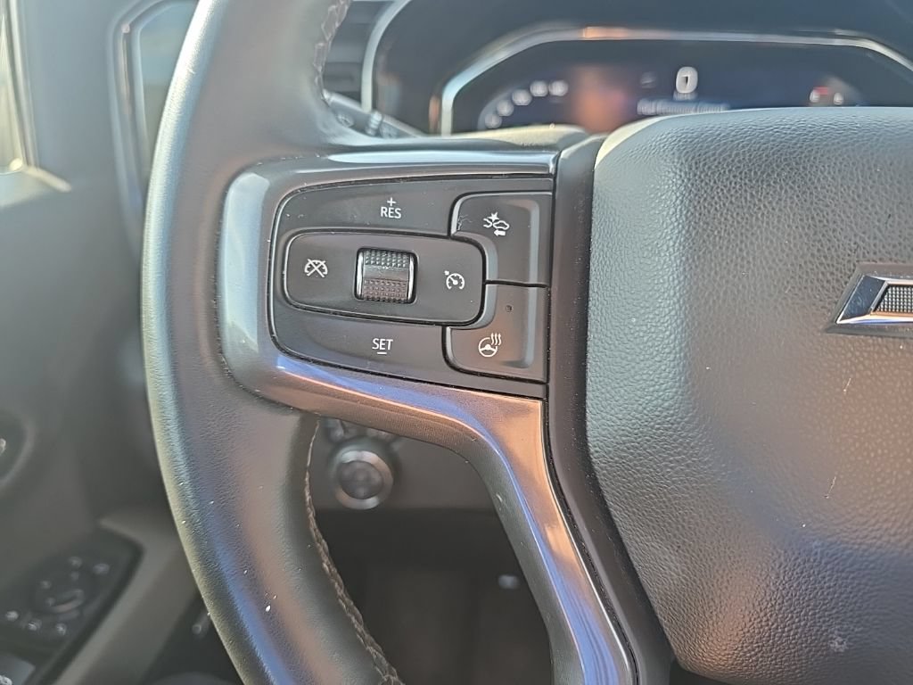 Used 2025 Chevrolet Silverado 2500 ZR2 w/ Technology Package AWD/4WD image 21