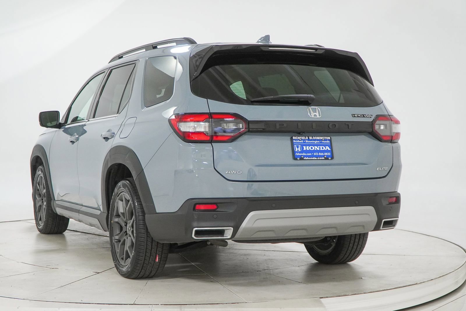 Used 2023 Honda Pilot Elite image 8