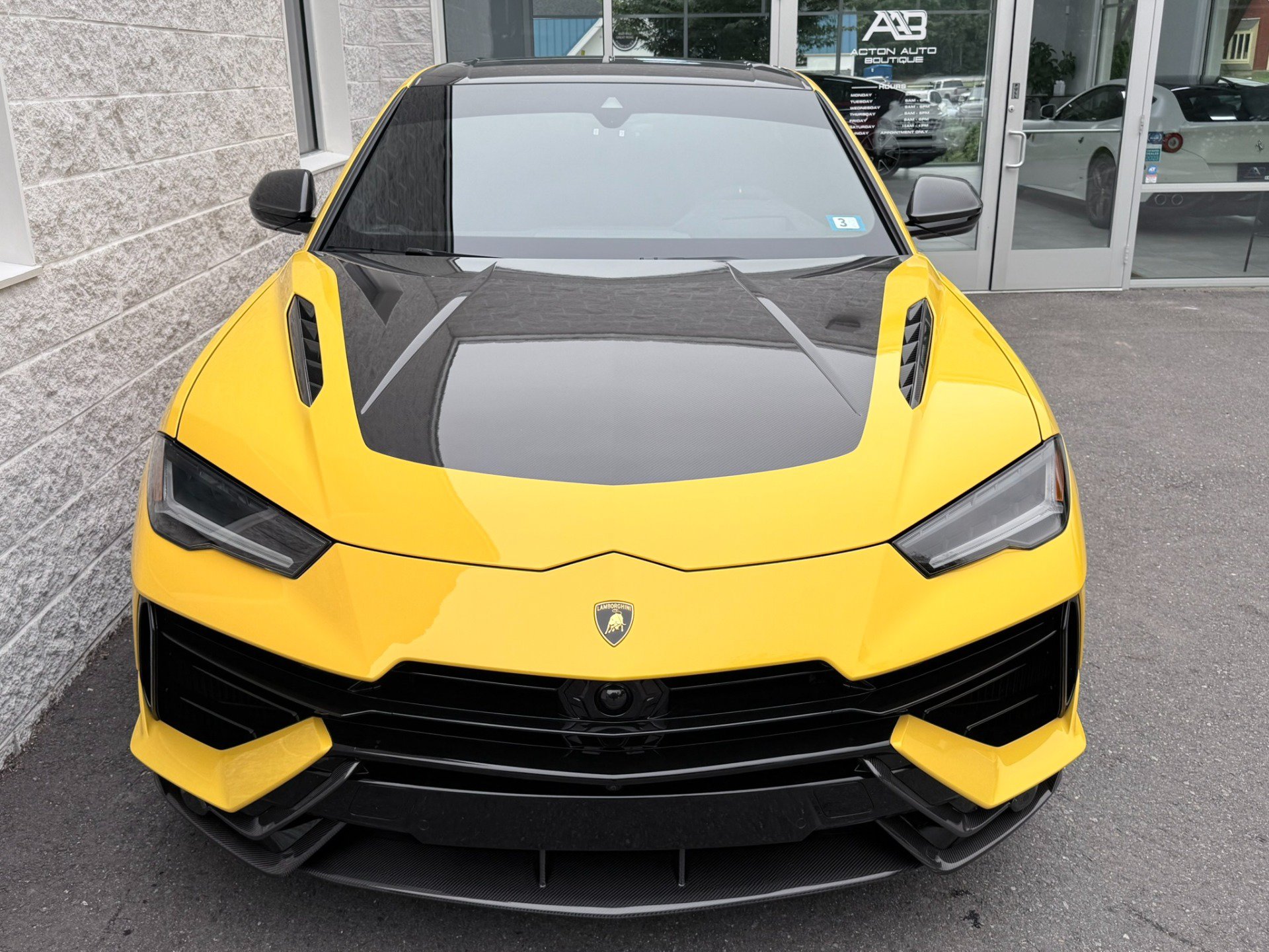 Used 2023 Lamborghini Urus Performante AWD/4WD image 36