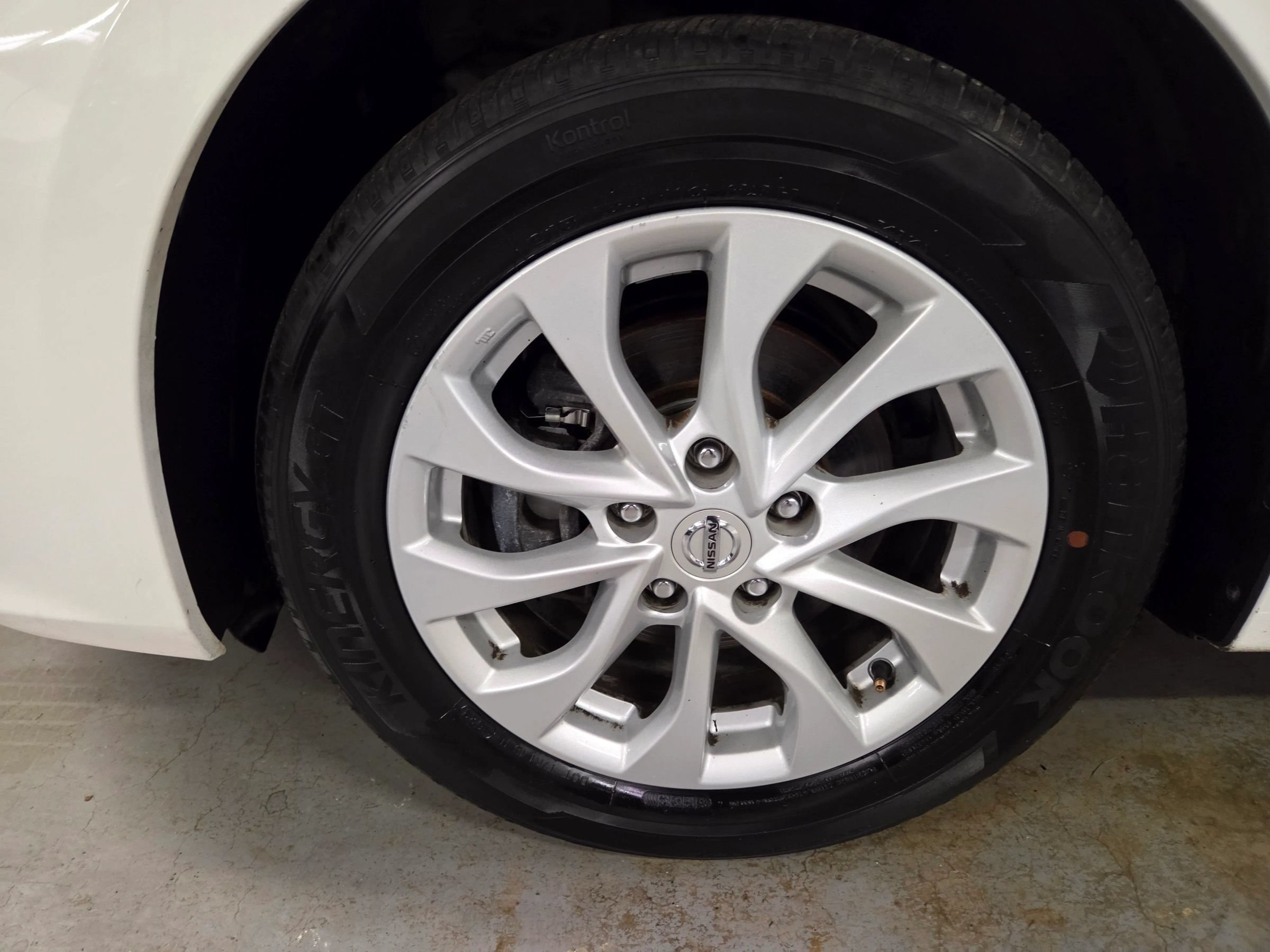 Used 2019 Nissan Sentra SV FWD image 13