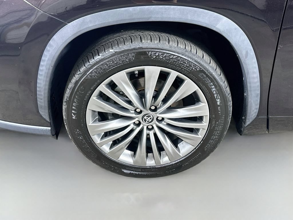 Used 2022 Toyota Highlander Platinum FWD image 8
