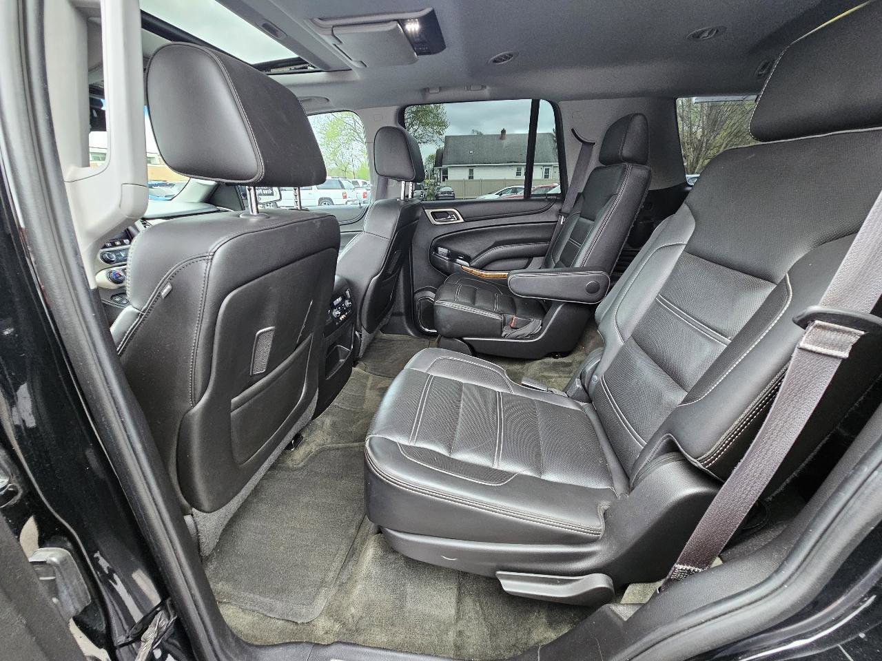 Used 2015 GMC Yukon Denali w/ Touring Package image 23