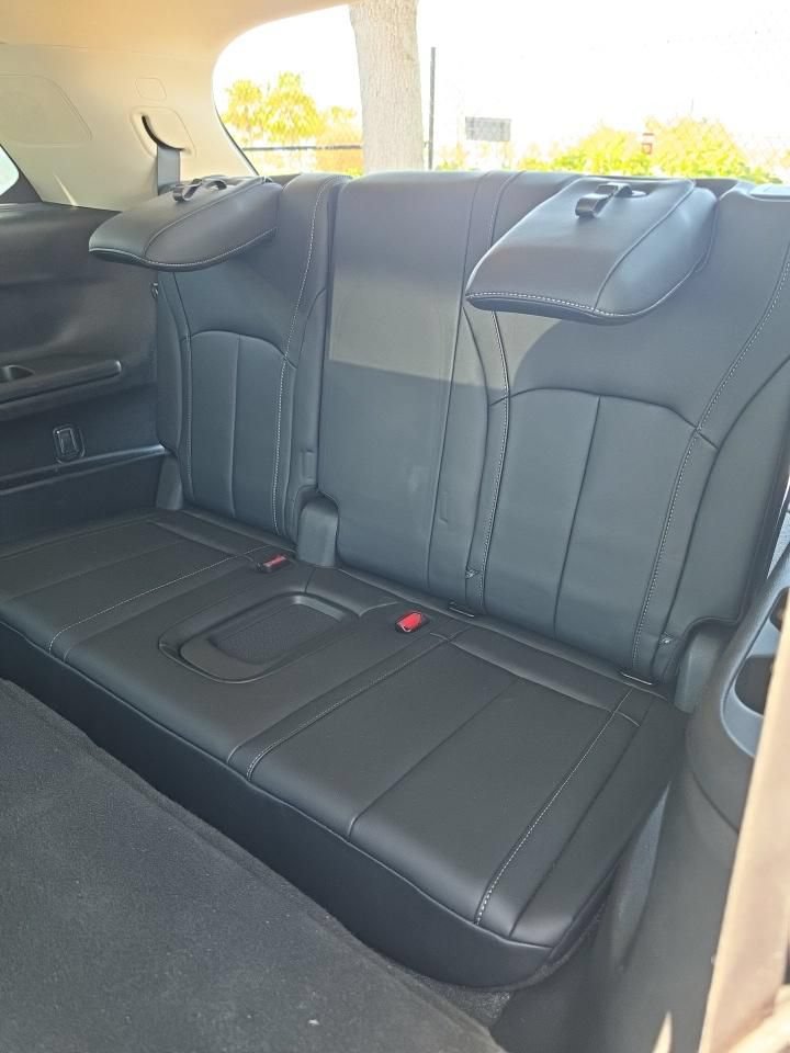 Certified 2023 INFINITI QX60 Luxe w/ Cargo Package FWD image 6