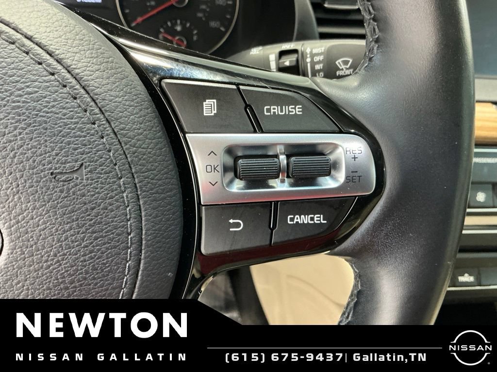 Used 2018 Kia Cadenza Premium w/ Luxury Package FWD image 31