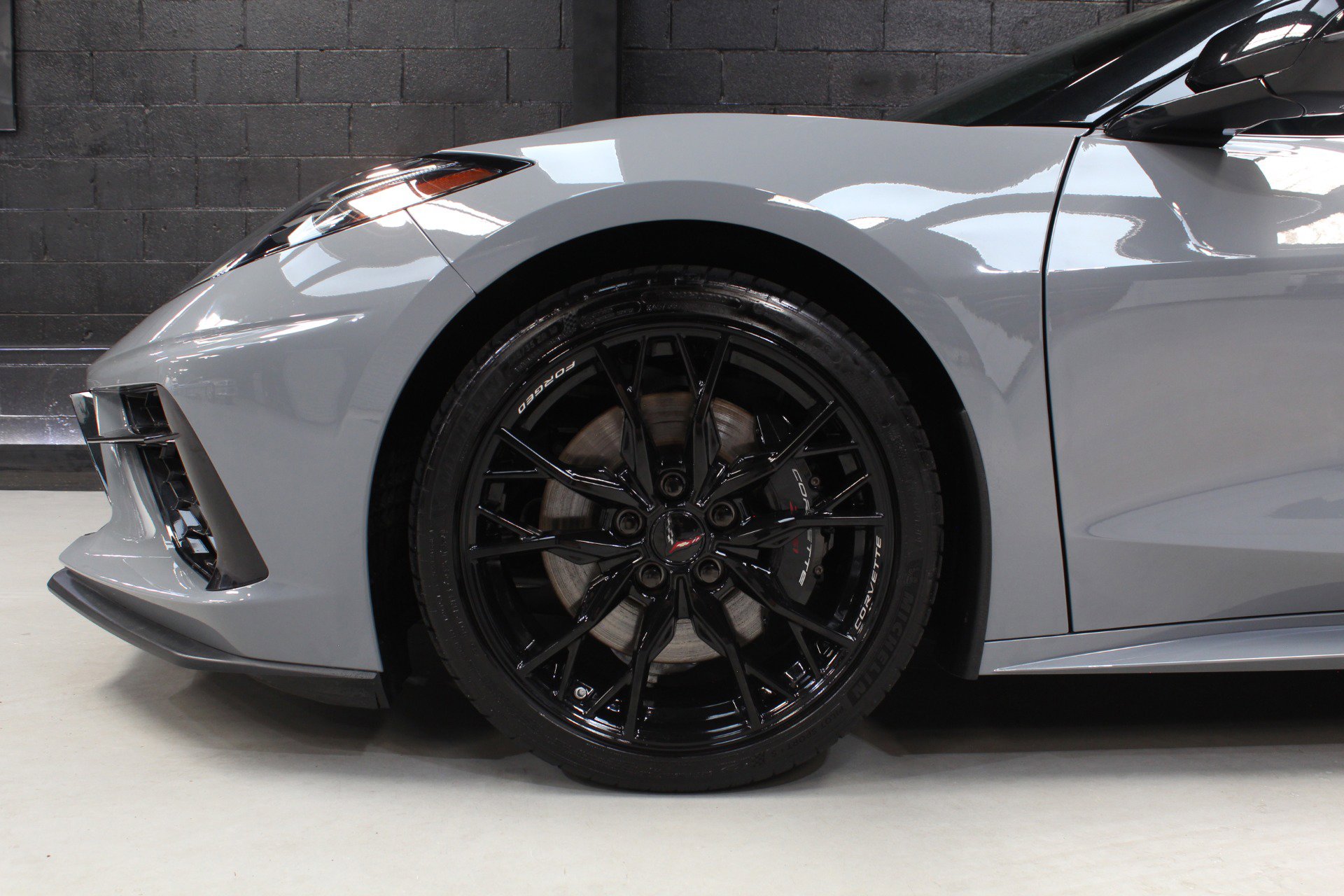Used 2024 Chevrolet Corvette Stingray Premium Conv w/ Z51 Performance Package RWD image 4