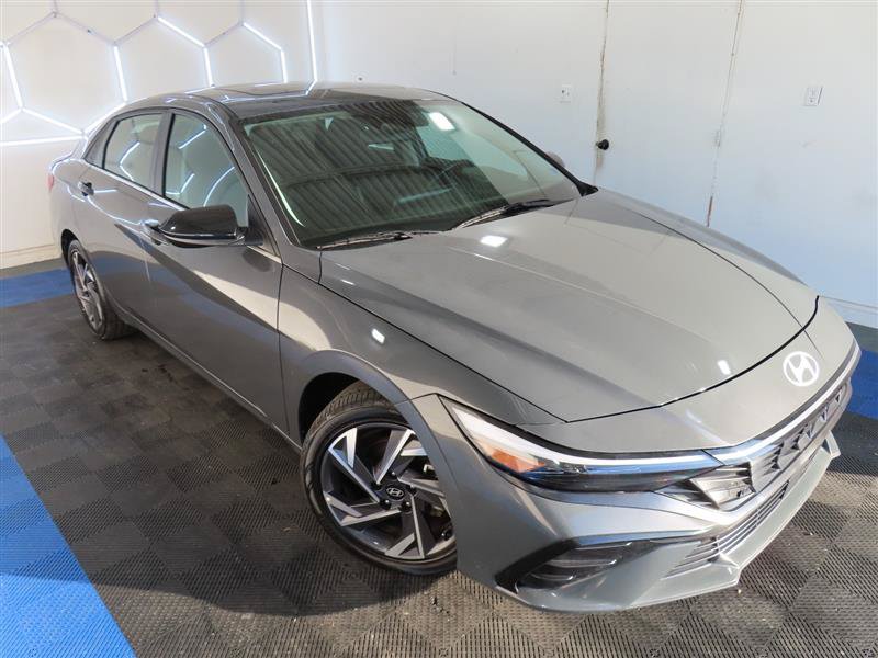 Used 2025 Hyundai Elantra SEL FWD image 5