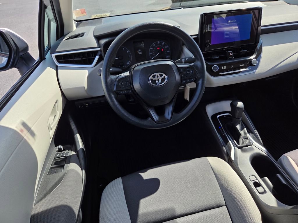 Certified 2025 Toyota Corolla LE image 6
