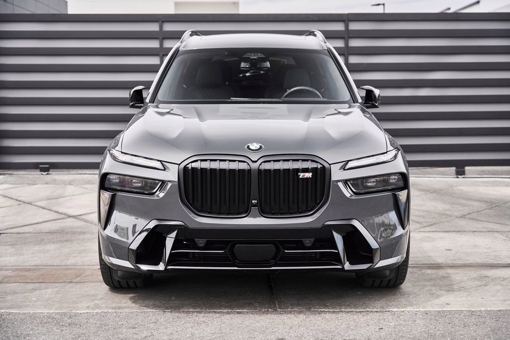 Used 2026 BMW X7 M60i image 14