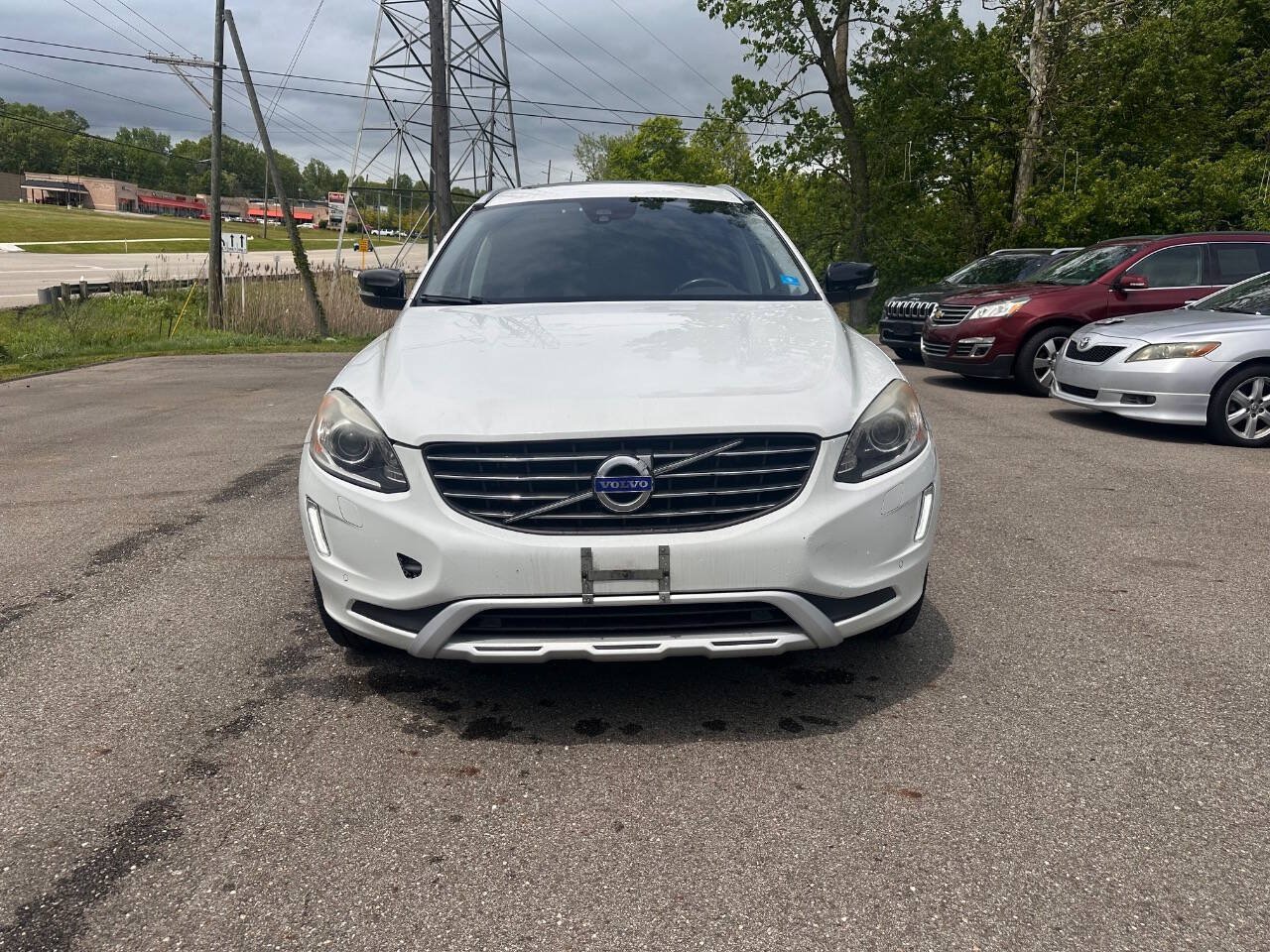 Used 2017 Volvo XC60 T6 Dynamic w/ Preferred Option Package AWD/4WD image 6