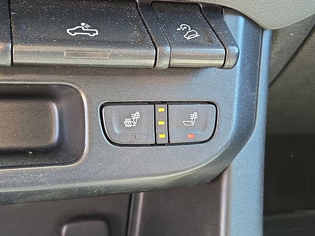 Used 2015 Chevrolet Colorado Z71 AWD/4WD image 15