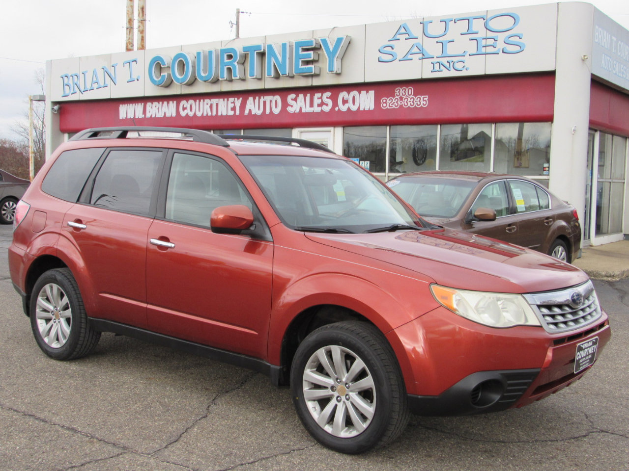 Used 2011 Subaru Forester 2.5X Premium w/ All-Weather Pkg image 2