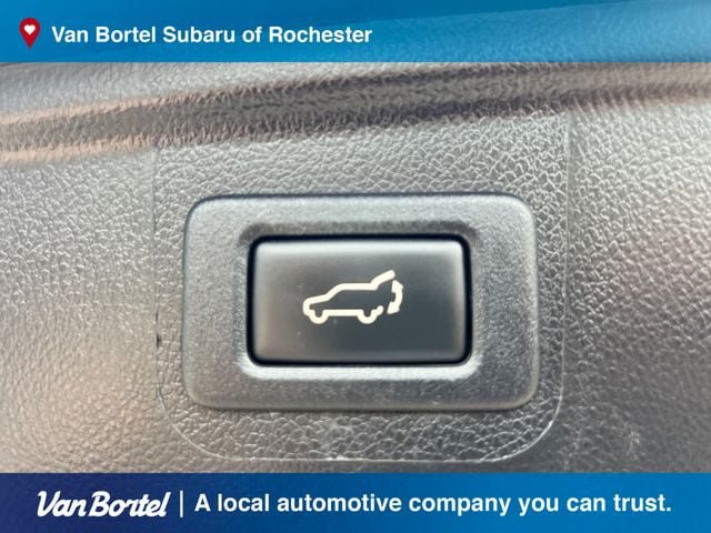 Used 2017 Subaru Outback 2.5i Touring AWD/4WD image 27
